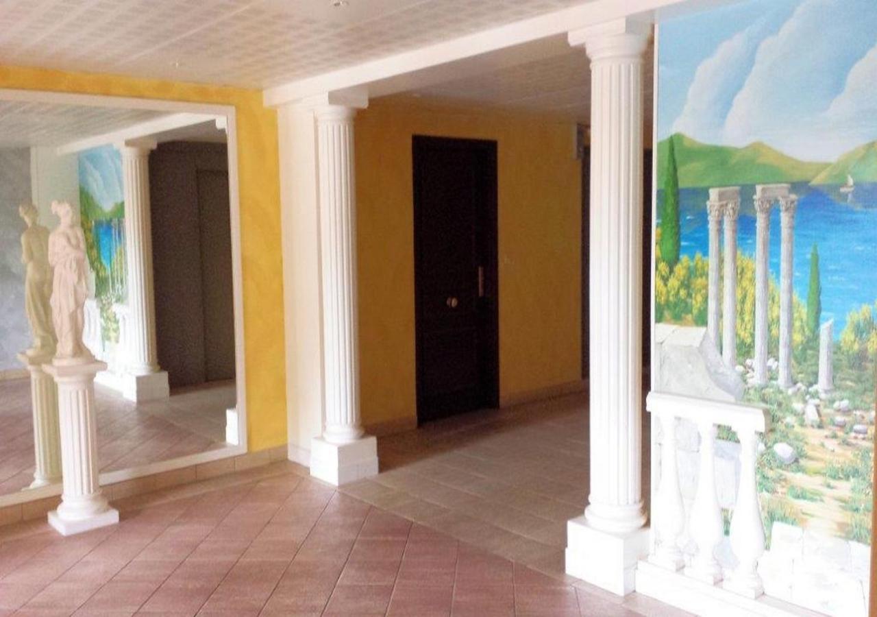 Appartement 2 Pieces Cosy Classe 3 Etoiles Climatise Fréjus Buitenkant foto